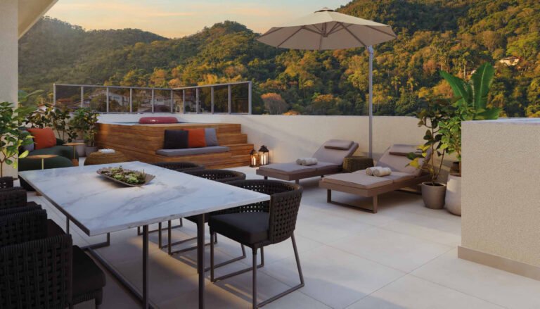 Reserva São Francisco: vista da cobertura para a Serra da Tiririca